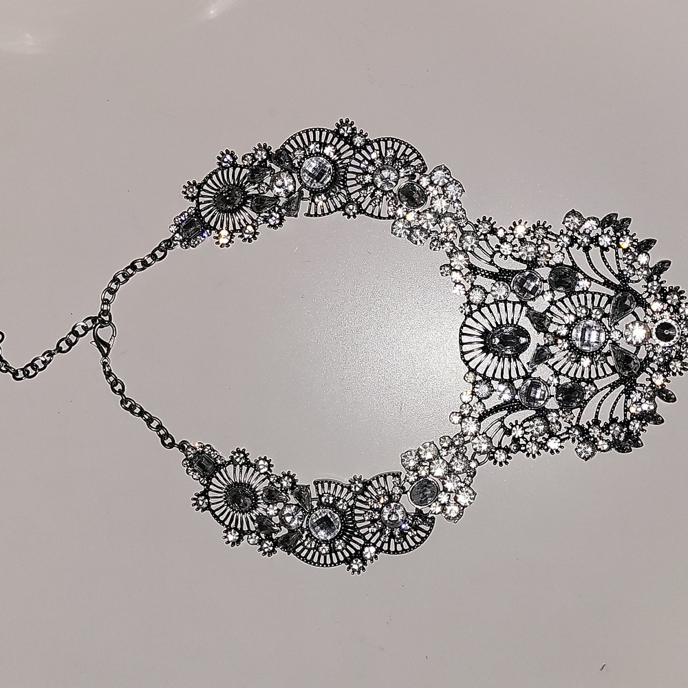 Anthropologie  silver and clear victorian goth statement necklace